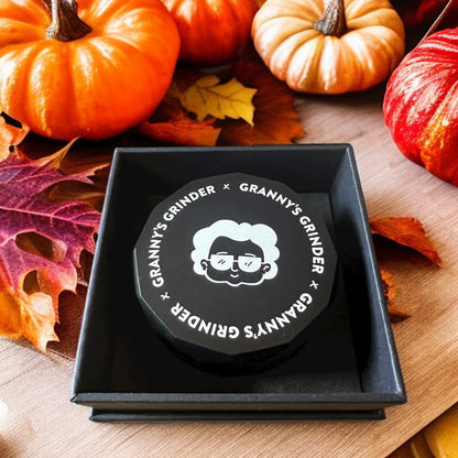 Granny‘s Grinder schwarz